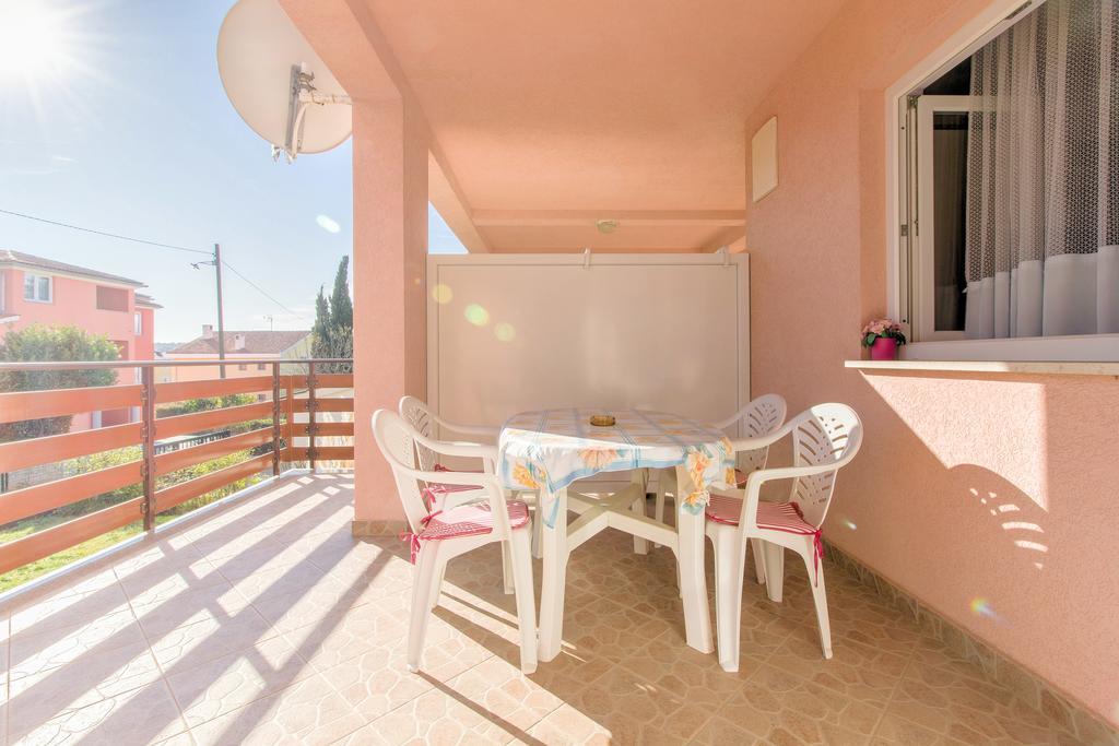 Appartamenti Valentina-No Groups Banjole Exterior foto